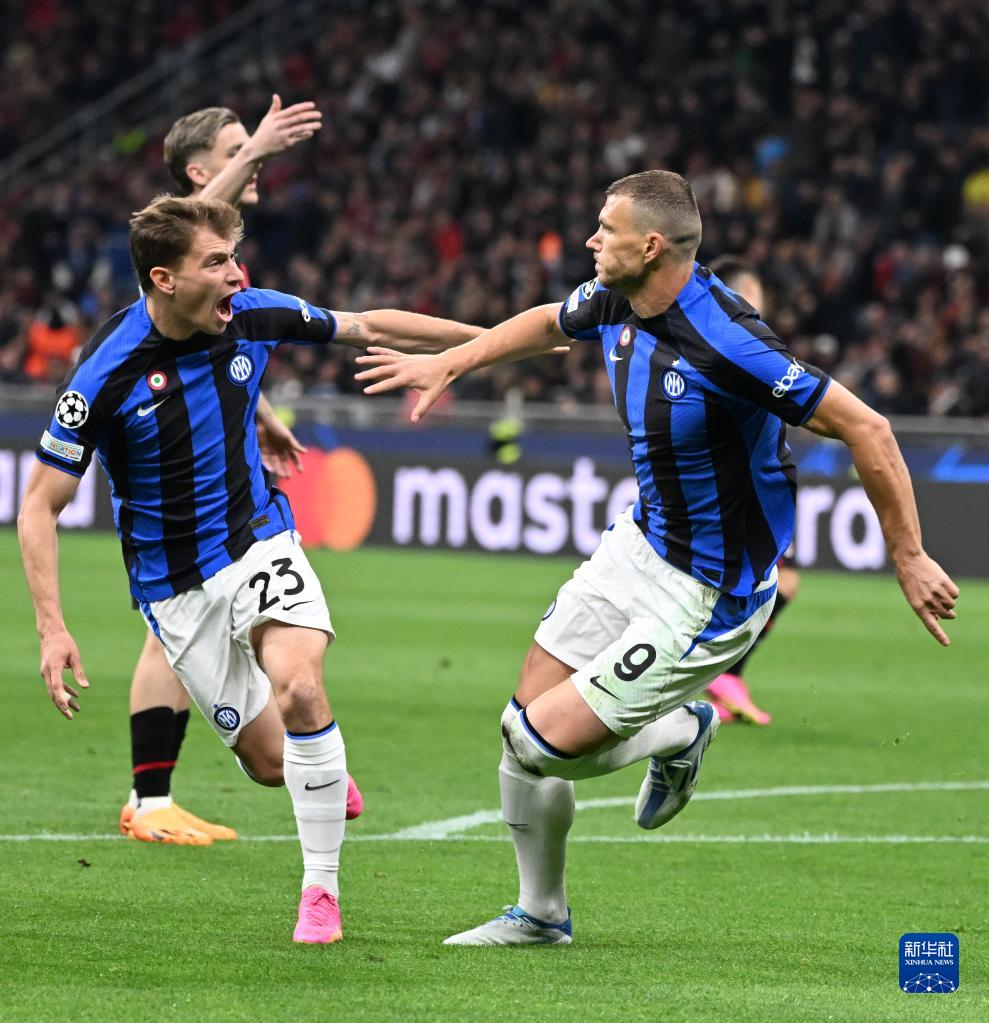 莫雷托：四五家英超中游俱乐部想引进埃永，还有一家有机会踢欧冠（莫雷托：多支英超中游球队追逐埃永，另有一队有望出战欧冠）