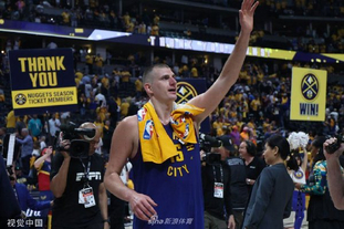 中超转会市场：广州队签下新前锋,（中超转会动态：广州队完成新前锋引援）