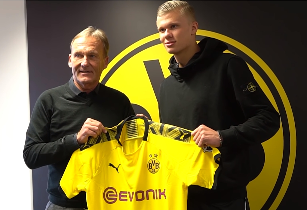 皇马近5场西甲1胜3平1负丢掉9分，从领先巴萨5分到落后4分（近5轮西甲皇马仅取1胜3平1负，痛失9分，领先巴萨5分变为落后4分）