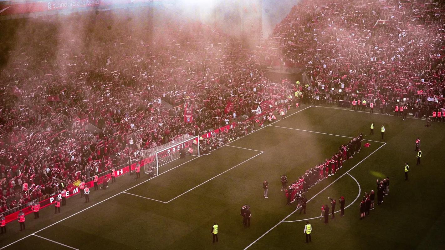 足球的真实魅力（足球的纯粹之美）