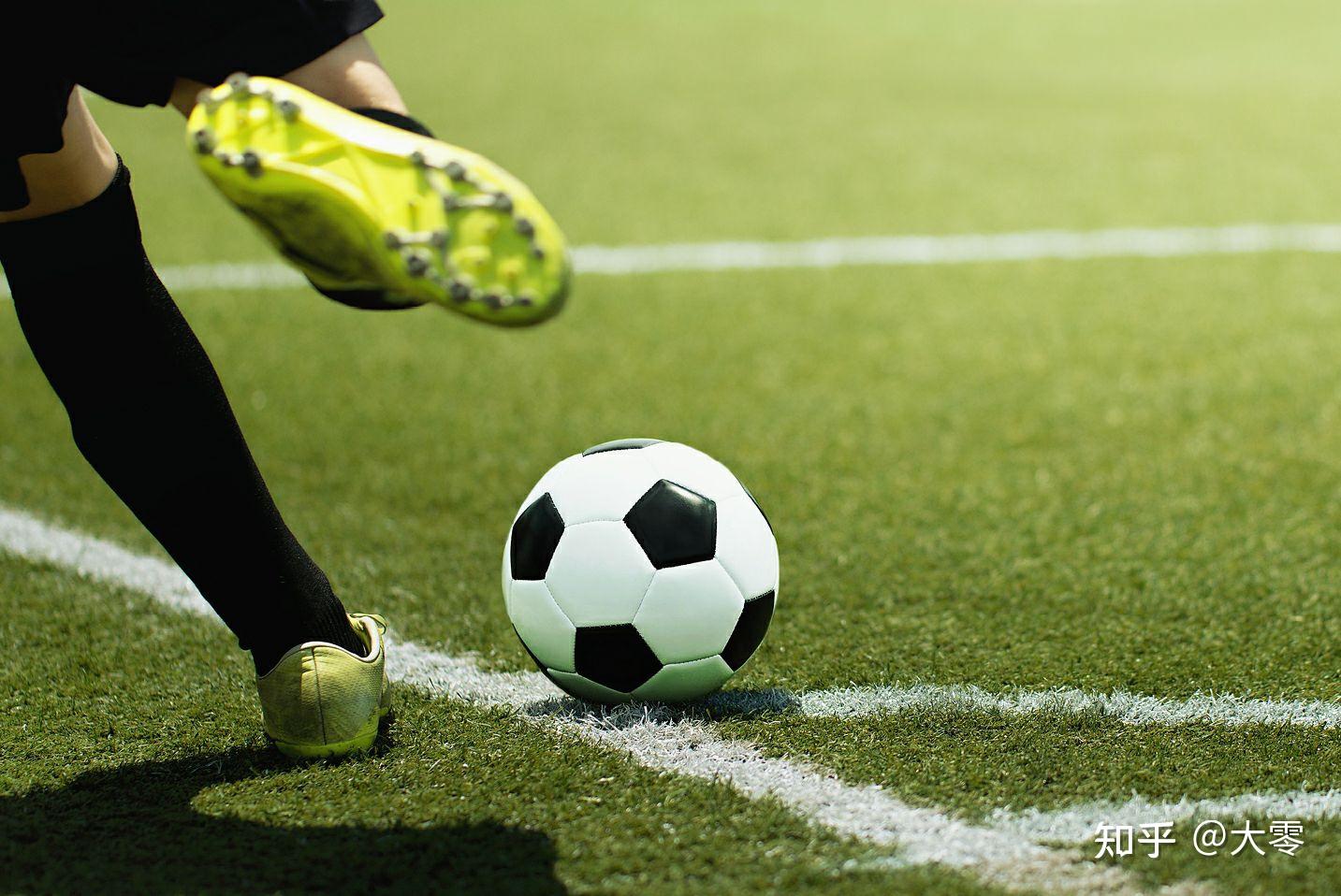 卡卢卢：斯帕莱蒂要求很高；我们可以随时切换三后卫或四后卫（卡卢卢：斯帕莱蒂标准很高，球队可随时在三后卫与四后卫间切换）