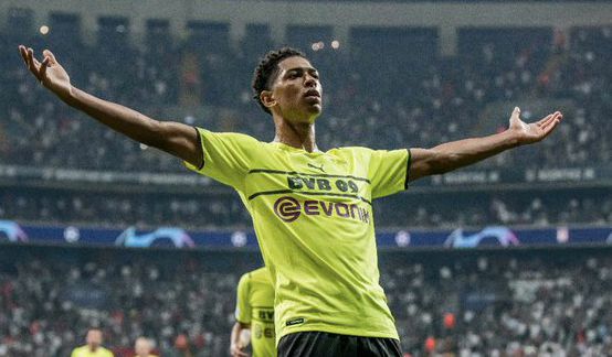 巴萨公布欧冠首发11人阵容迎战法兰克福（巴萨欧冠战法兰克福：首发11人名单出炉）