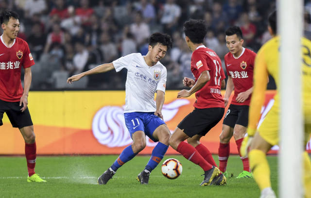 魏登费勒：都在猜诺伊尔是否回归德国队，这对鲍曼而言不公平（魏登费勒：围绕诺伊尔是否回归的猜测，对鲍曼不公平）