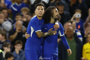 38岁后单赛季为意甲升班马攻入至少4球，瓦尔迪是历史第二人（38岁仍高效！瓦尔迪为意甲升班马单季至少打入4球，史上第二人）