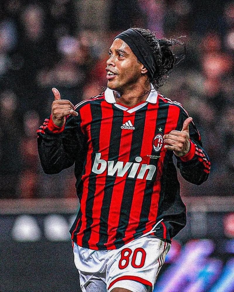 赫内斯：巴萨的债务超过13亿欧元，但在西甲却相安无事（赫内斯：巴萨债务逾13亿欧元，西甲仍未见波澜）