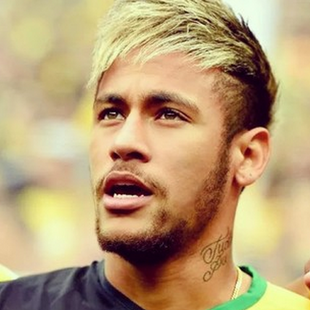 詹姆斯关键时刻稳住节奏（关键时刻，詹姆斯掌控节奏）