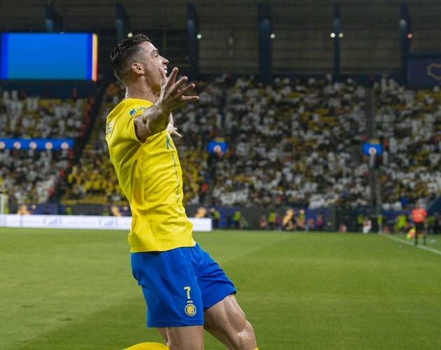 斯帕莱蒂：总体来说对球队满意；库普梅纳斯的表现帮了我大忙（斯帕莱蒂：对球队整体表现满意，库普梅纳斯的发挥给予我极大帮助）