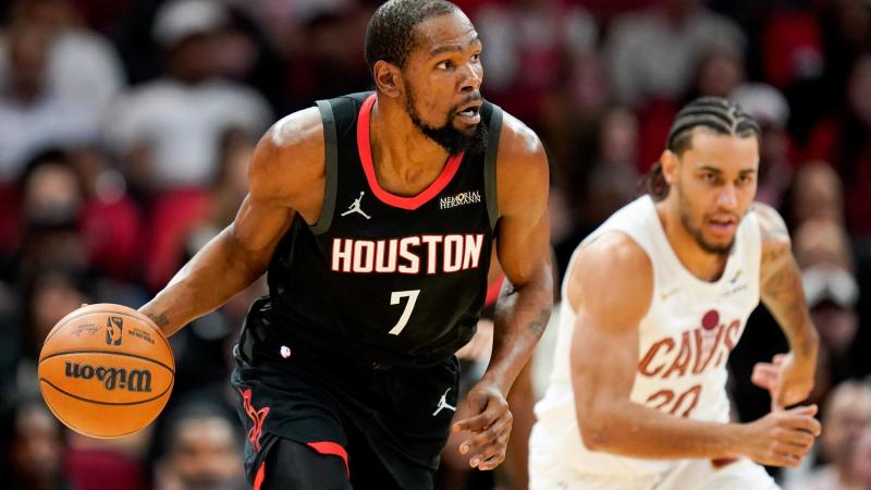 经纪人：因西涅仍配得上高水平联赛，拉齐奥对他感兴趣（经纪人称因西涅仍具顶级联赛竞争力，拉齐奥有意引进）