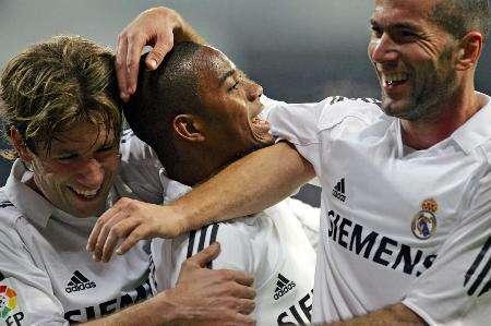 澳超战报：多布森、贝尔通切洛破门，喷气机2-0轻取悉尼（澳超快报：多布森、贝尔通切洛建功，喷气机2-0零封悉尼）